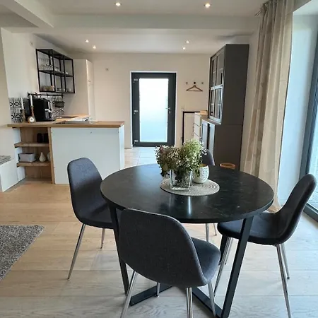 Apartament 2 Zi Mit Garten Und Terrasse