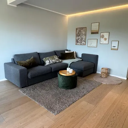 2 Zi Mit Garten Und Terrasse